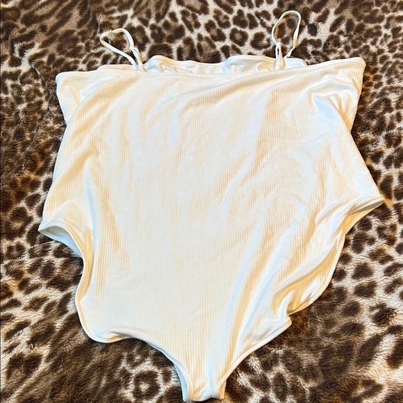 White Ribbed Bodysuit - Picture 4 of 4